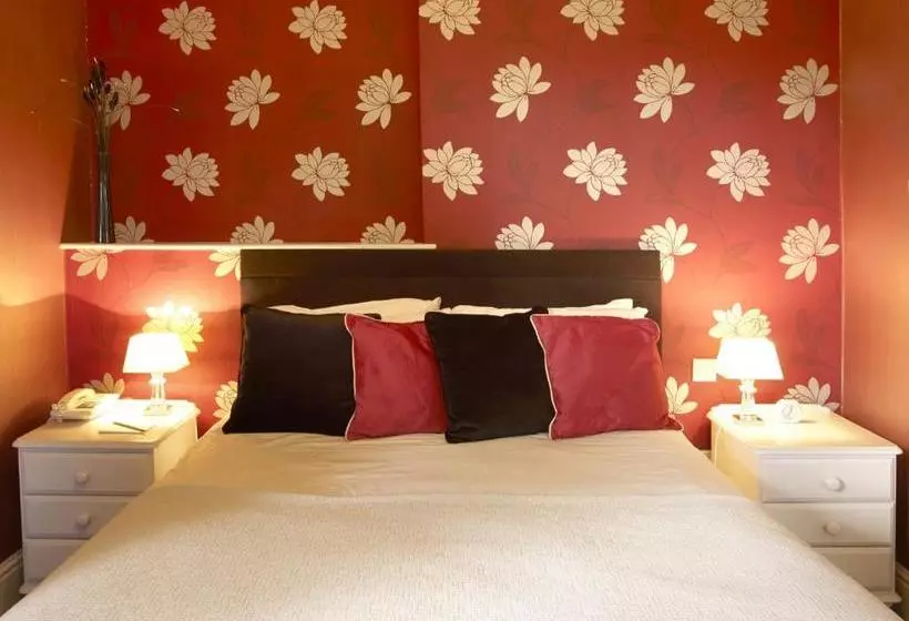 酒店 Charlton Kings