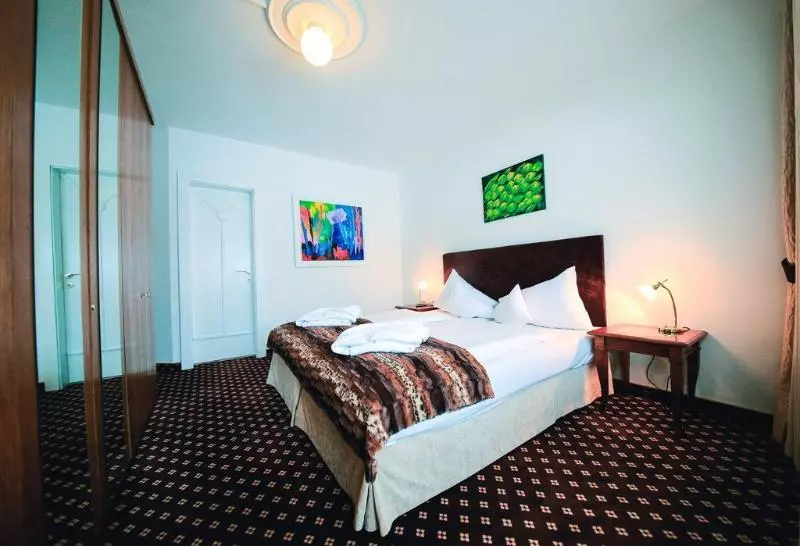 Отель Mountains