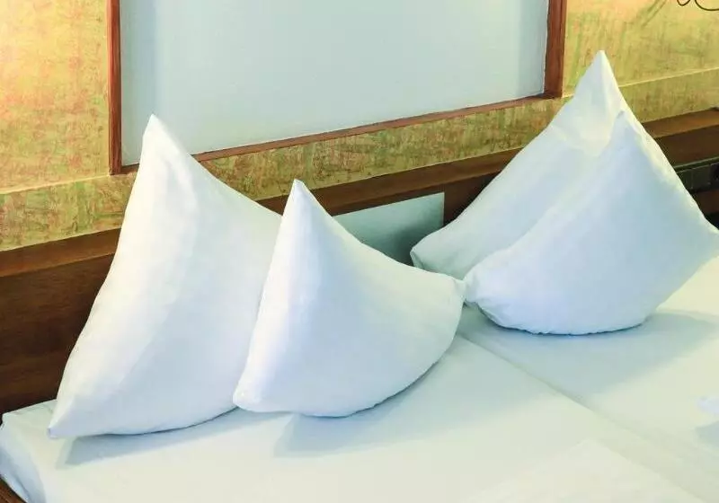 Отель Mountains