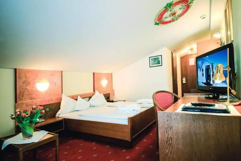 Отель Mountains