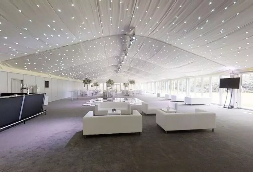 酒店 Nunsmere Hall