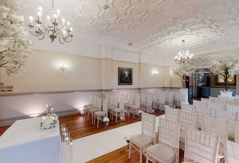 בית מלון כפרי Nunsmere Hall