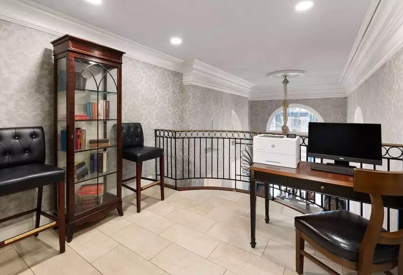 ホテル The Lafayette New Orleans By Kasa