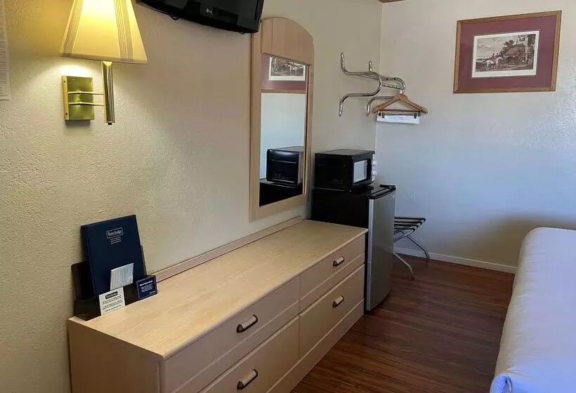 בית מלון כפרי Travelodge By Wyndham Holbrook