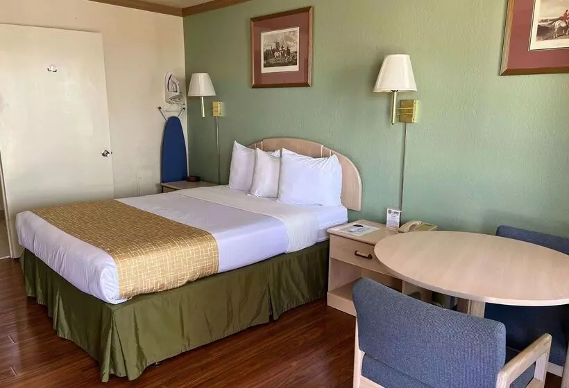 בית מלון כפרי Travelodge By Wyndham Holbrook