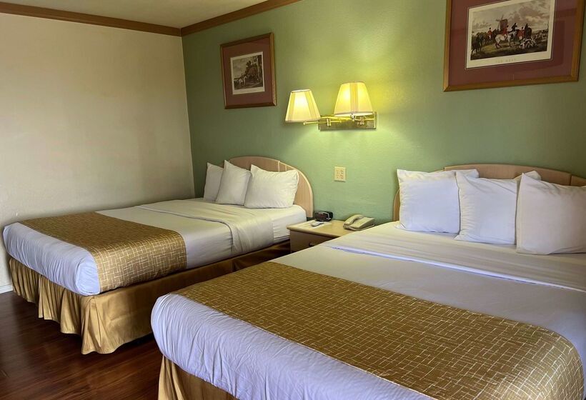 בית מלון כפרי Travelodge By Wyndham Holbrook