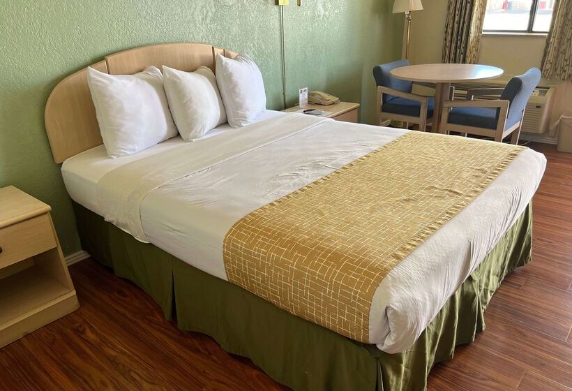 בית מלון כפרי Travelodge By Wyndham Holbrook