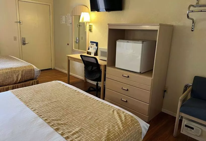 בית מלון כפרי Travelodge By Wyndham Holbrook