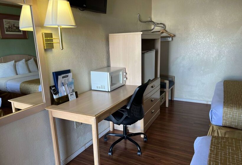 בית מלון כפרי Travelodge By Wyndham Holbrook