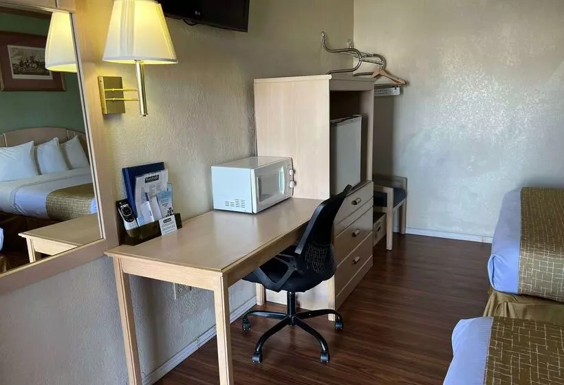 בית מלון כפרי Travelodge By Wyndham Holbrook