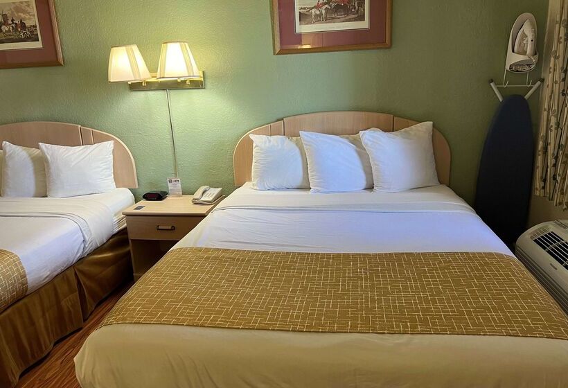 בית מלון כפרי Travelodge By Wyndham Holbrook