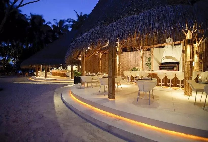 Kuramathi Island Resort