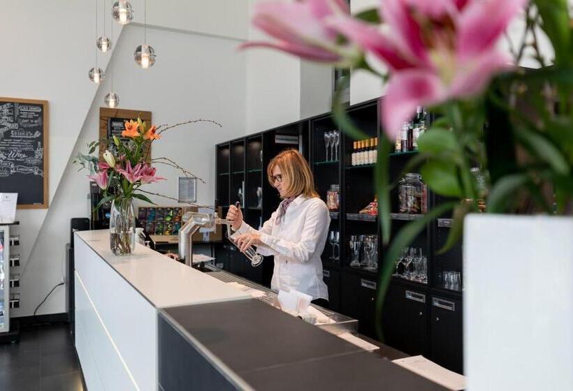 Garner Hotel Berlin - Spandau