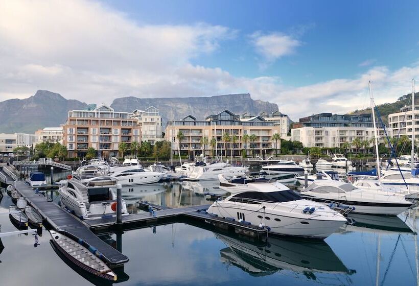 فندق Cape Grace, A Fairmont Managed