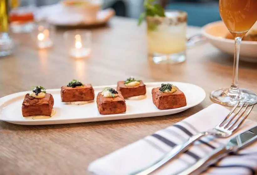 هتل Theo New Orleans, Tapestry Collection By Hilton