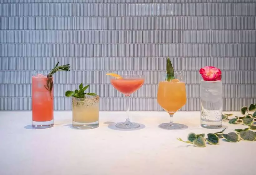 هتل Theo New Orleans, Tapestry Collection By Hilton