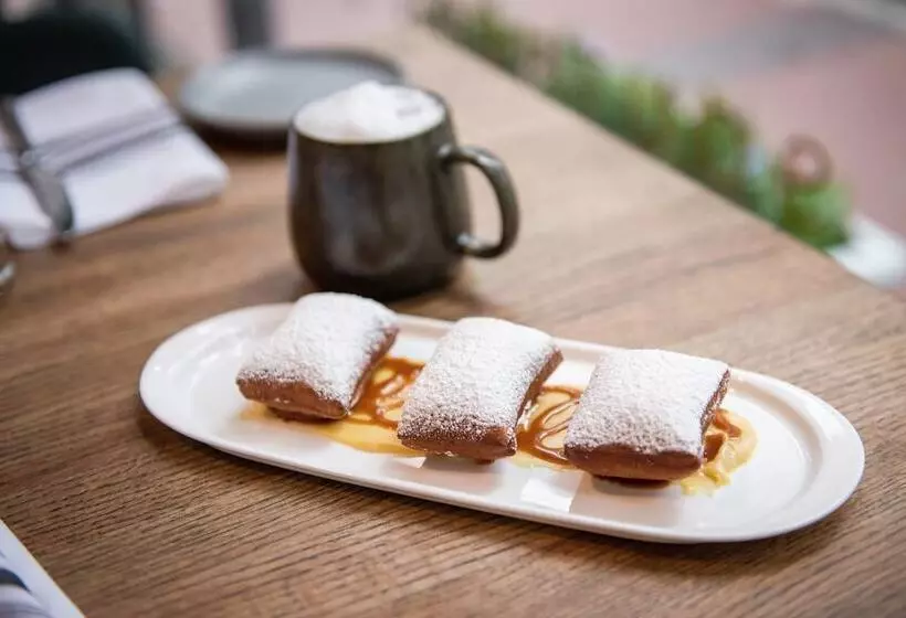 هتل Theo New Orleans, Tapestry Collection By Hilton