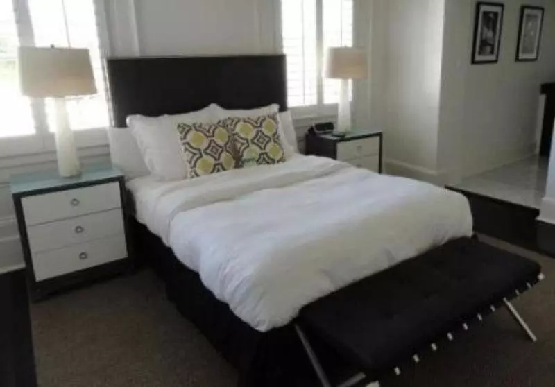 Отель Melrose Mansion