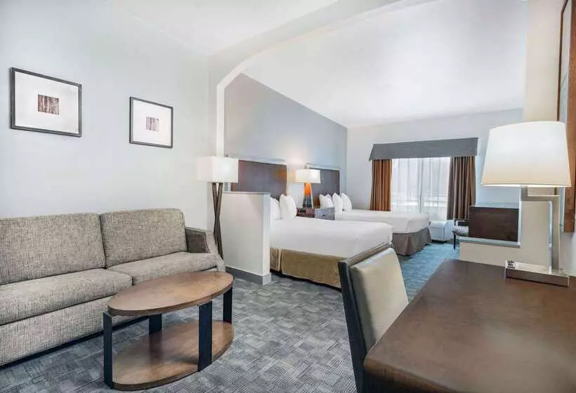 호텔 Ramada By Wyndham Bakersfield