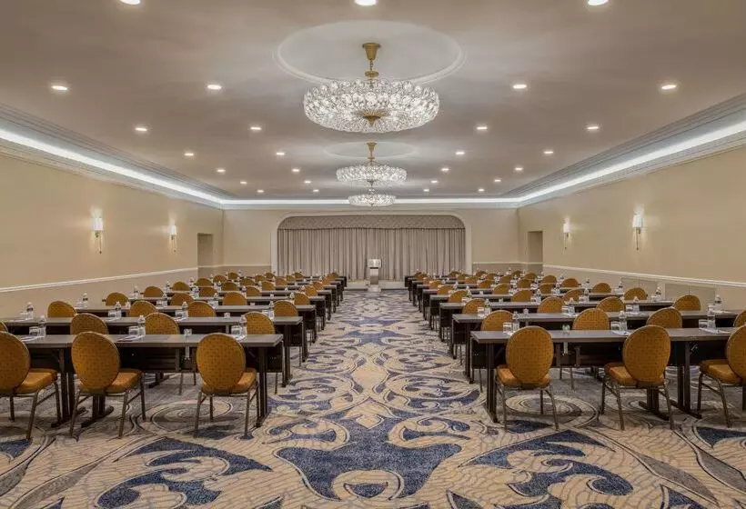 호텔 The Roosevelt New Orleans  A Waldorf Astoria