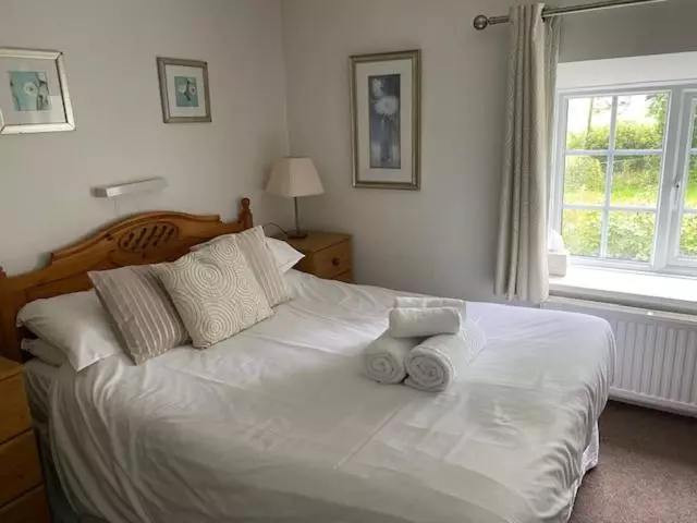 Отель Thelbridge Cross Inn