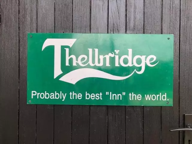 Отель Thelbridge Cross Inn