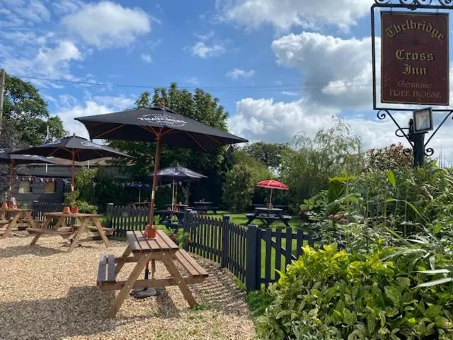 Отель Thelbridge Cross Inn