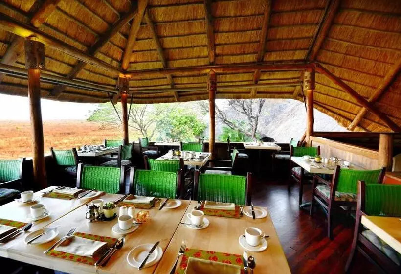 هتل Victoria Falls Safari Lodge