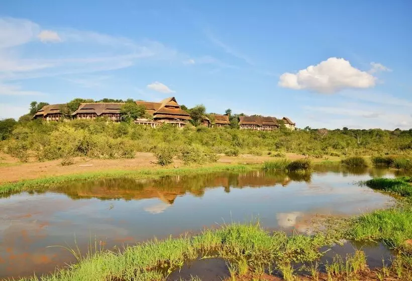 هتل Victoria Falls Safari Lodge