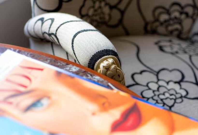 호텔 Arcoona Manor