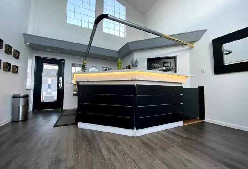 هتل Bridgepoint Inn Daly City