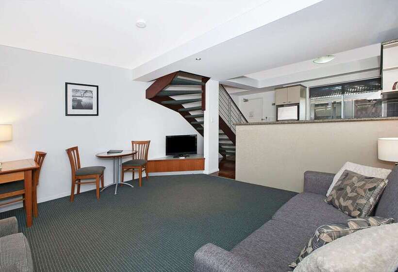 Отель Comfort Inn & Apartments Northgate Airport