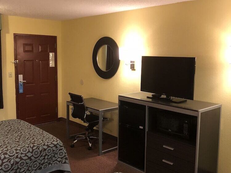 호텔 Days Inn By Wyndham Childersburg