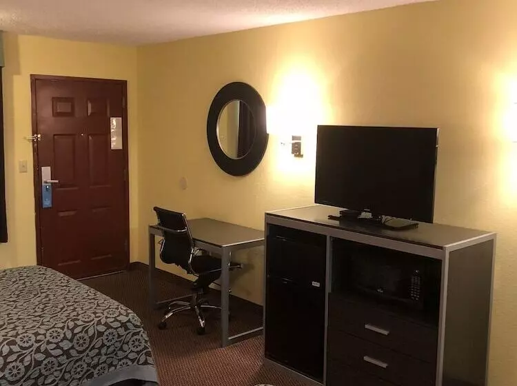 酒店 Days Inn By Wyndham Childersburg