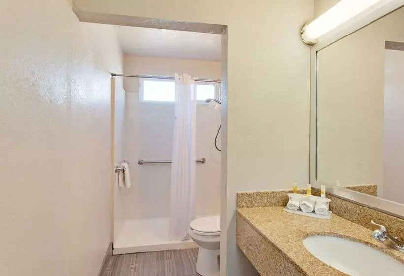 酒店 Days Inn By Wyndham Chowchilla Gateway To Yosemite