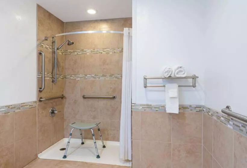 فندق Days Inn By Wyndham Grants