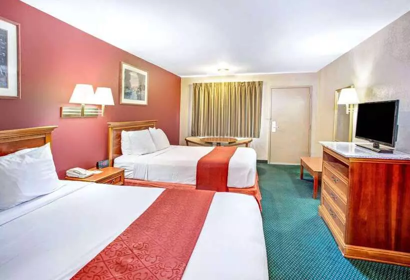 ホテル Days Inn By Wyndham Kennesaw