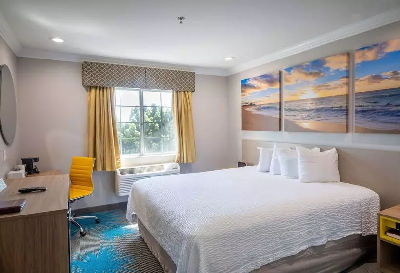 호텔 Days Inn By Wyndham Santa Monica