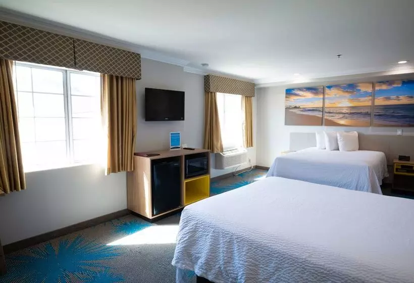 호텔 Days Inn By Wyndham Santa Monica
