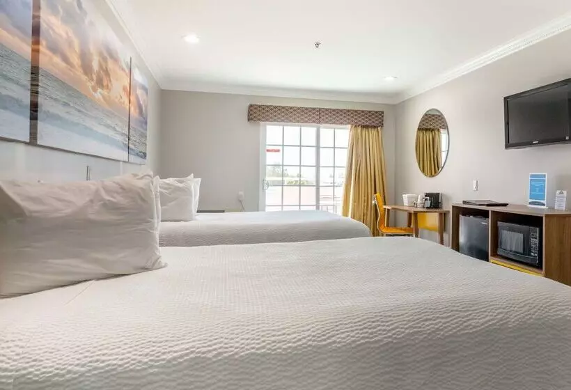 호텔 Days Inn By Wyndham Santa Monica