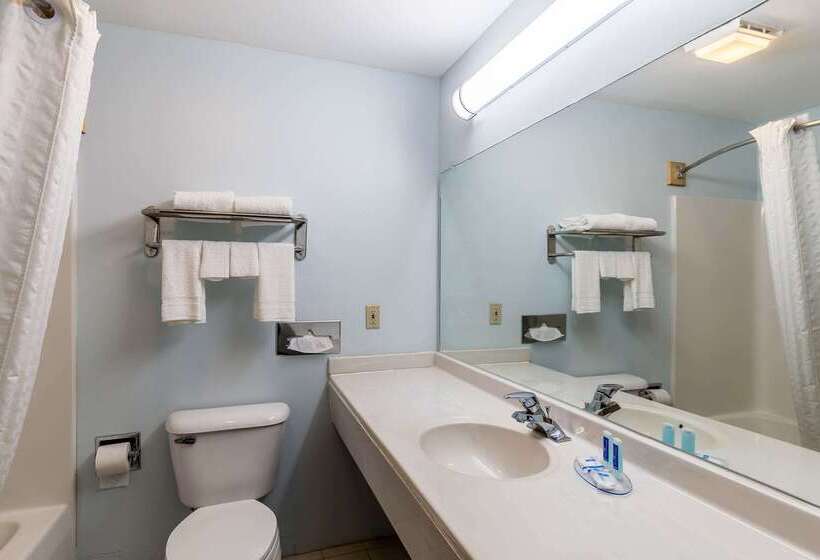 فندق Rodeway Inn