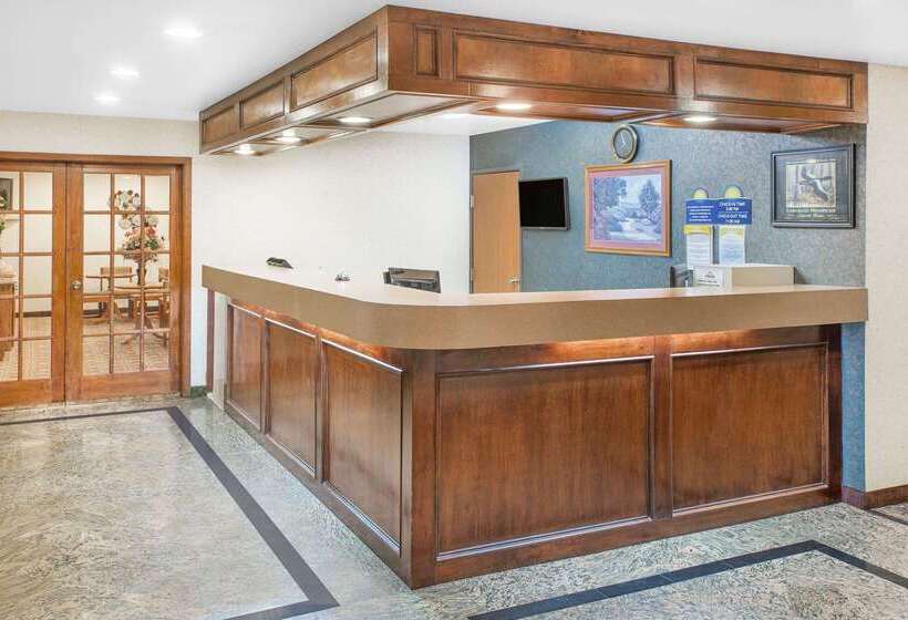 فندق Days Inn & Suites By Wyndham Brinkley