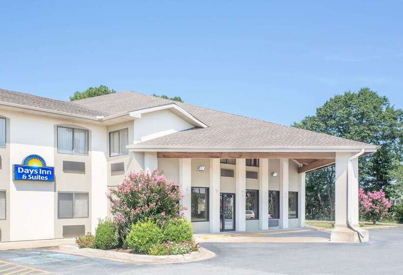 فندق Days Inn & Suites By Wyndham Brinkley