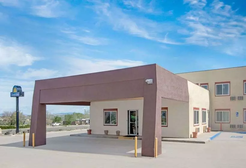 Отель Days Inn By Wyndham Taos