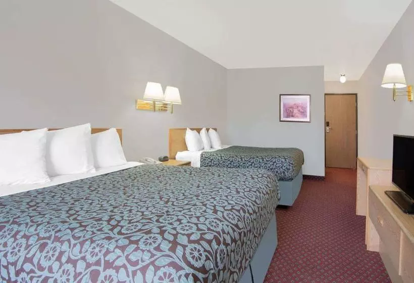 Отель Days Inn By Wyndham Taos