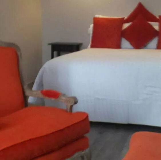 Отель Domaine De Valmont