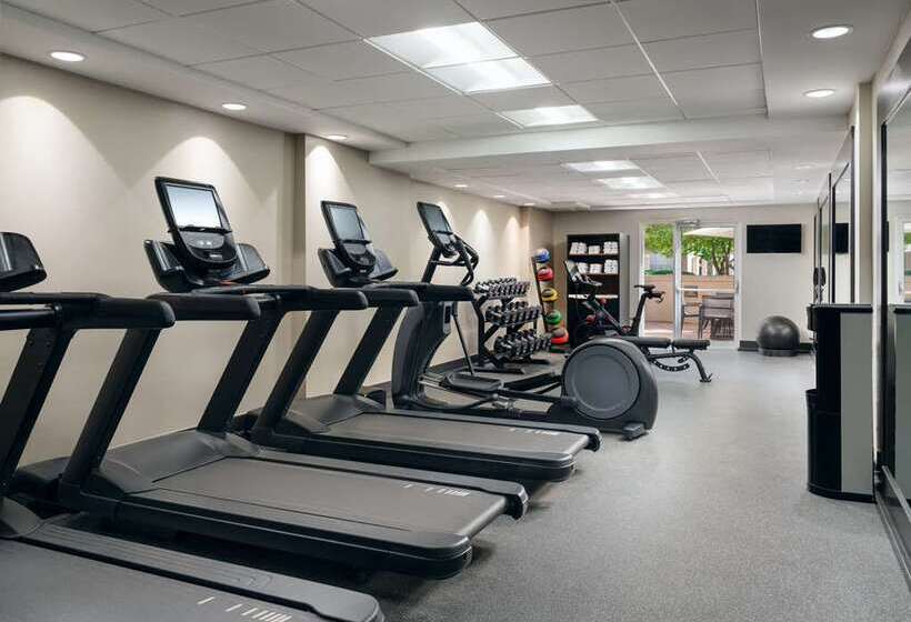 فندق Embassy Suites By Hilton Memphis East Germantown Area