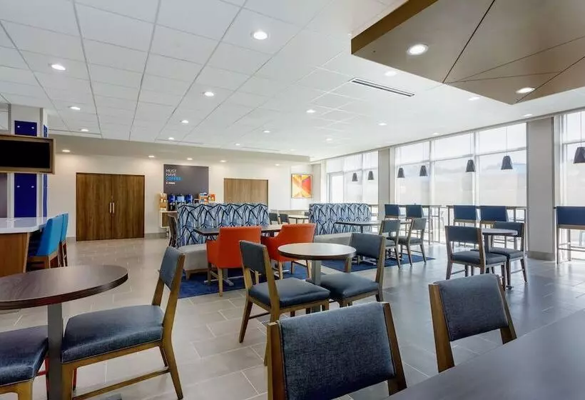 酒店 Holiday Inn Express & Suites Tampa Stadium Airport Area, An Ihg