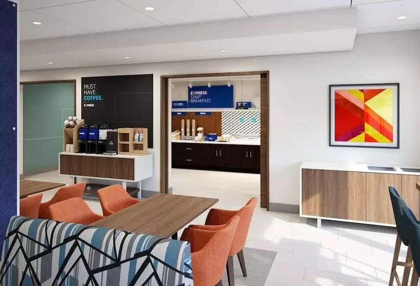 酒店 Holiday Inn Express & Suites Tampa Stadium Airport Area, An Ihg