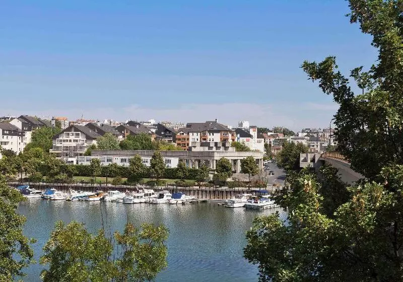 ホテル Ibis Nogent Sur Marne